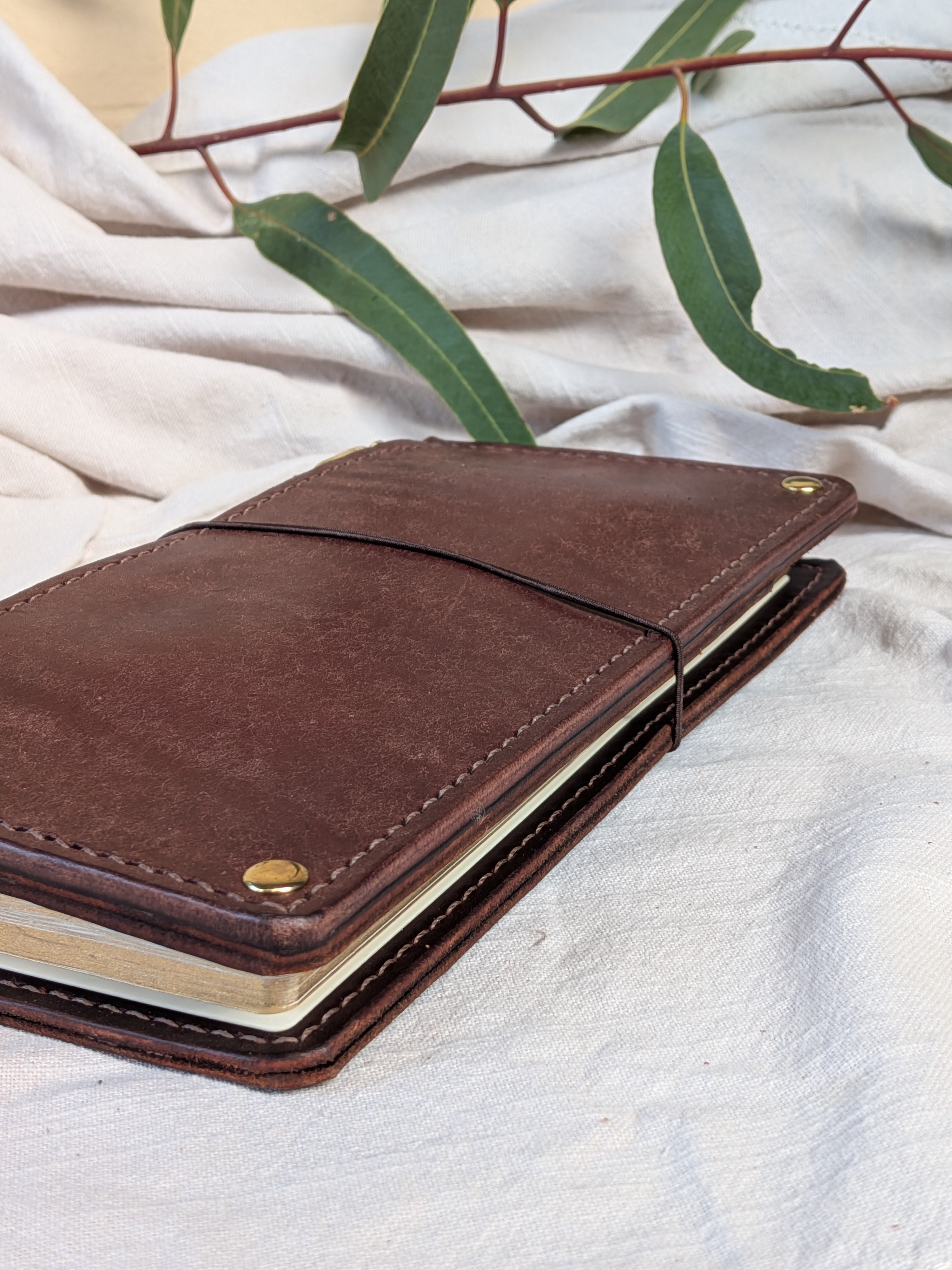 Traveler's Notebook Utility Cover in Espresso