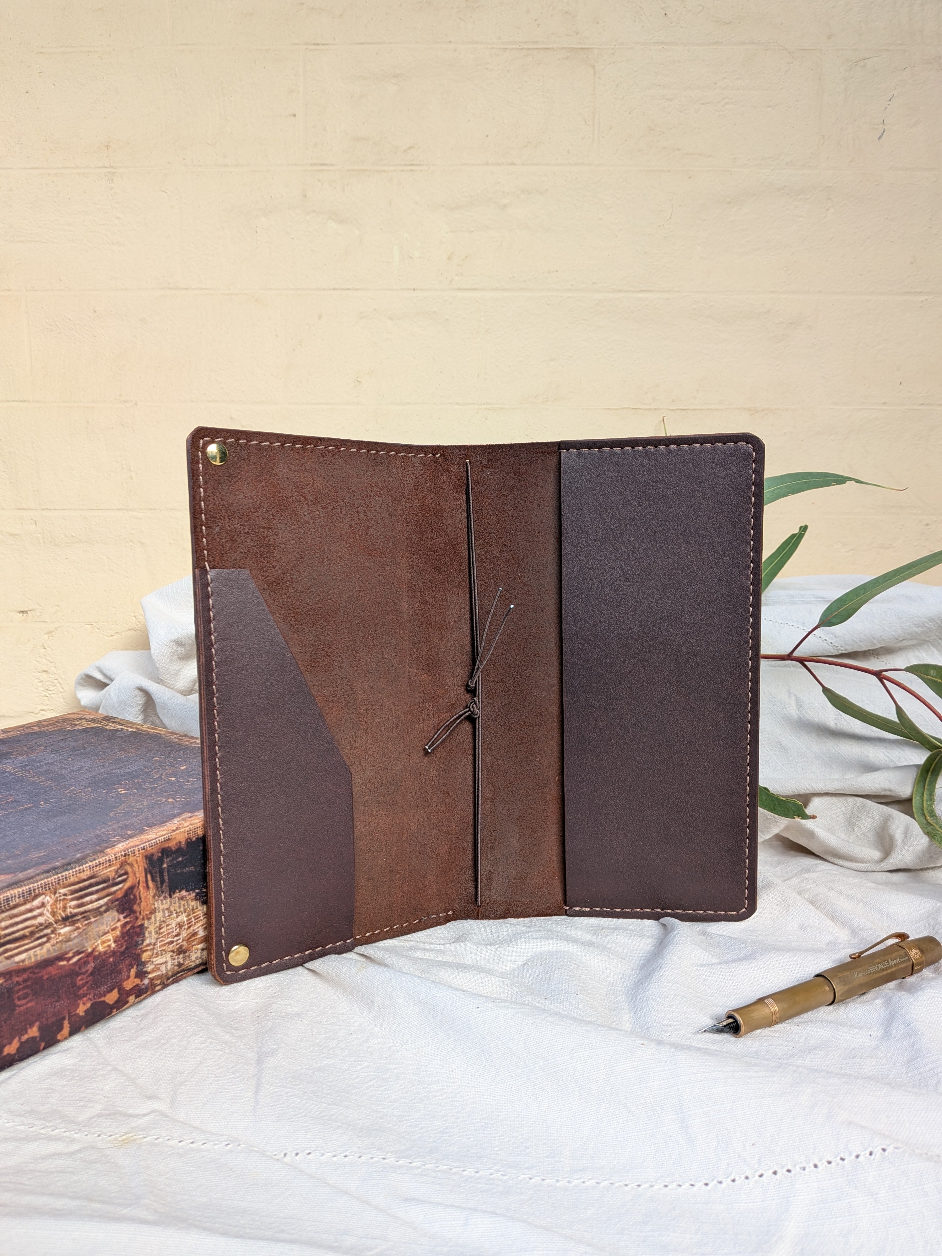 Traveler's Notebook Utility Cover in Espresso