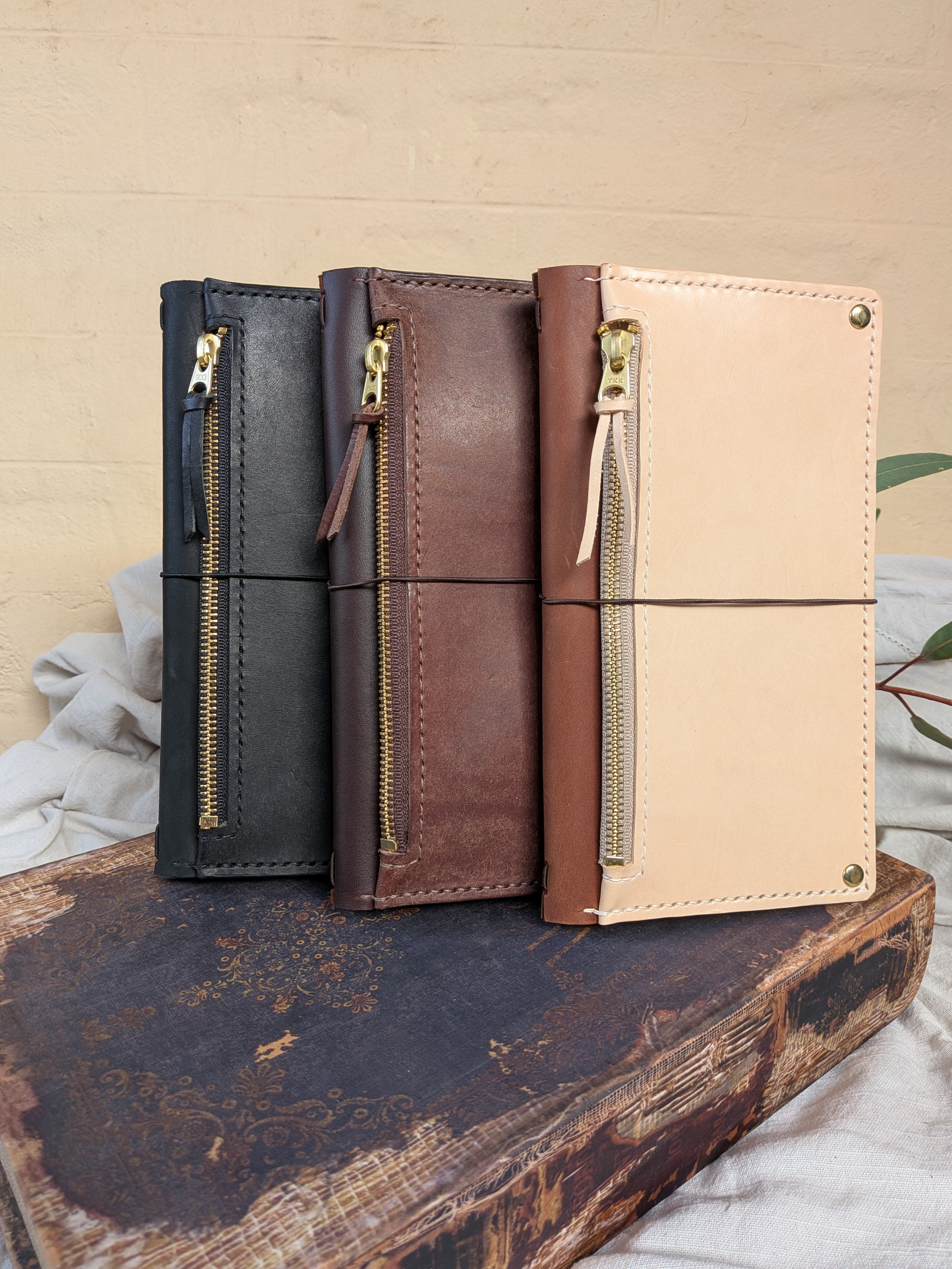 Traveler's Notebook Utility Cover in Pitch Black
