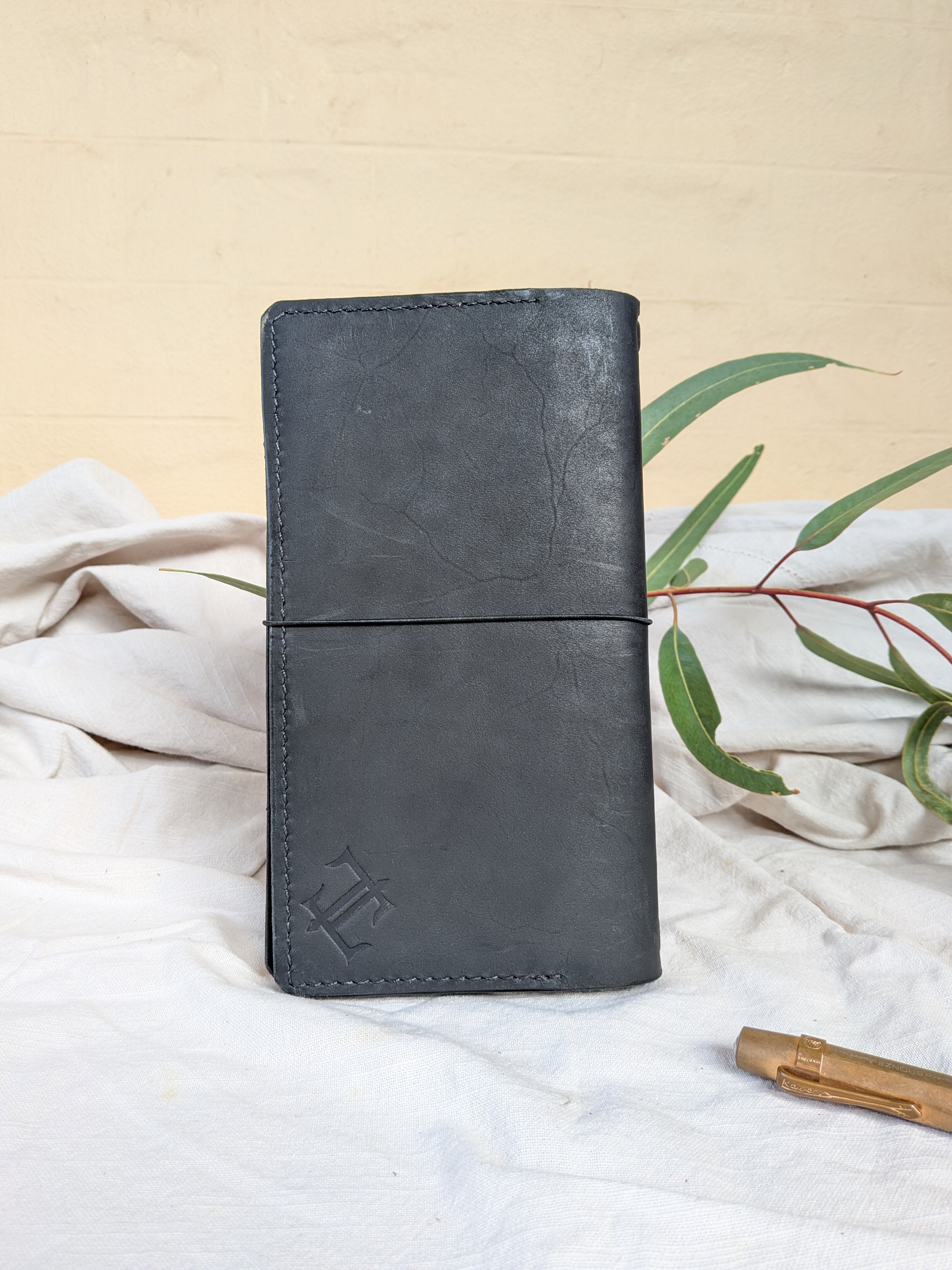 Traveler's Notebook Utility Cover in Pitch Black