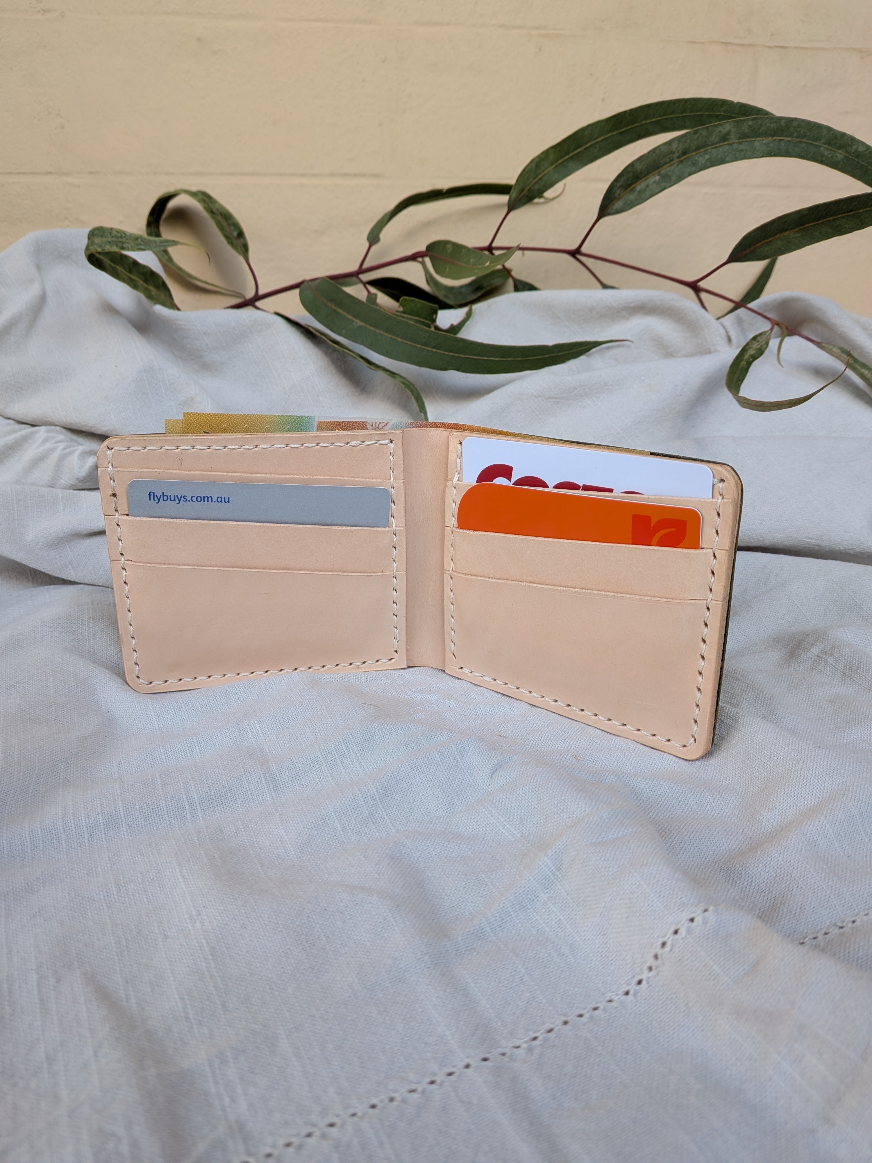 Heritage Leather Wallet in Olive