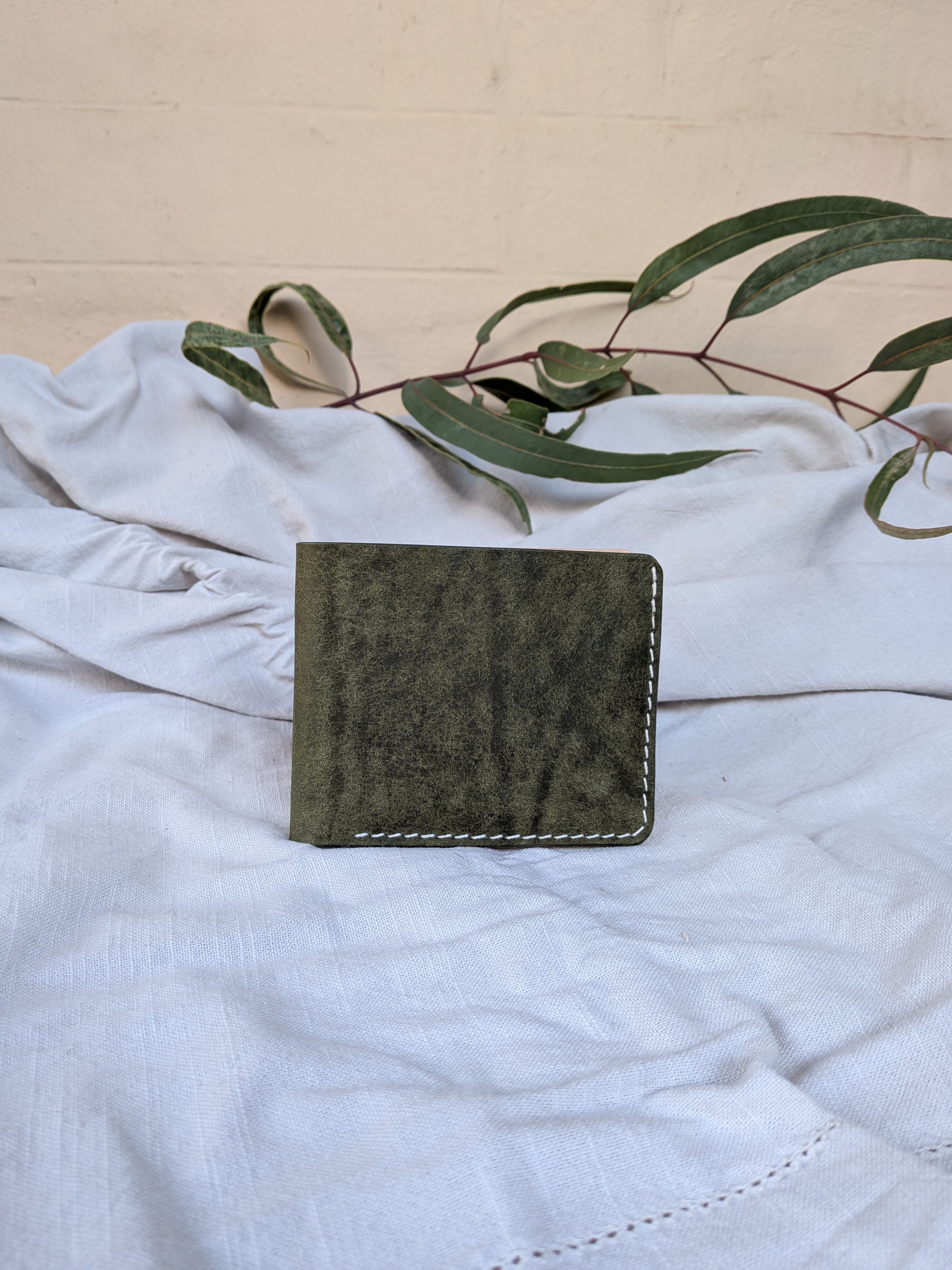 Heritage Leather Wallet in Olive