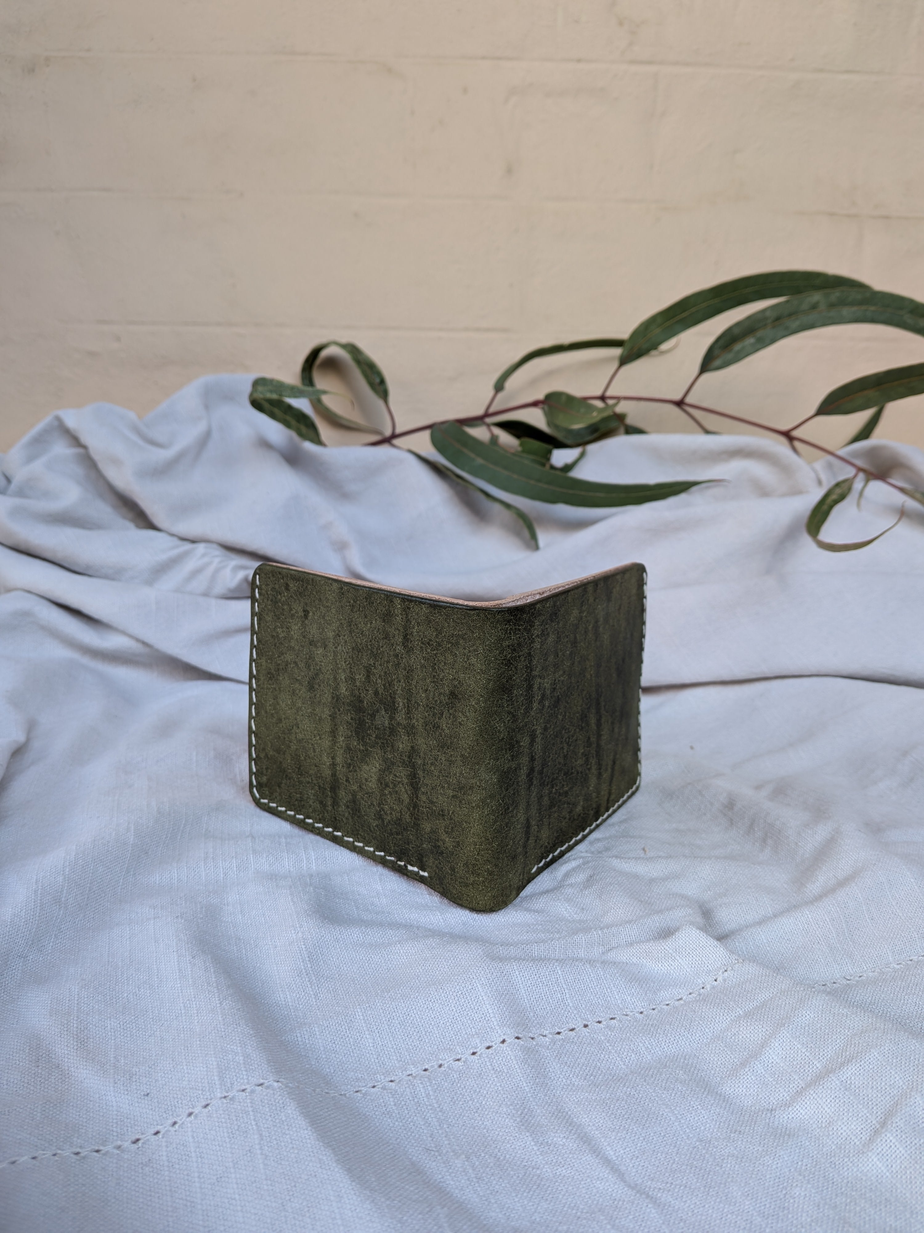 Heritage Leather Wallet in Olive