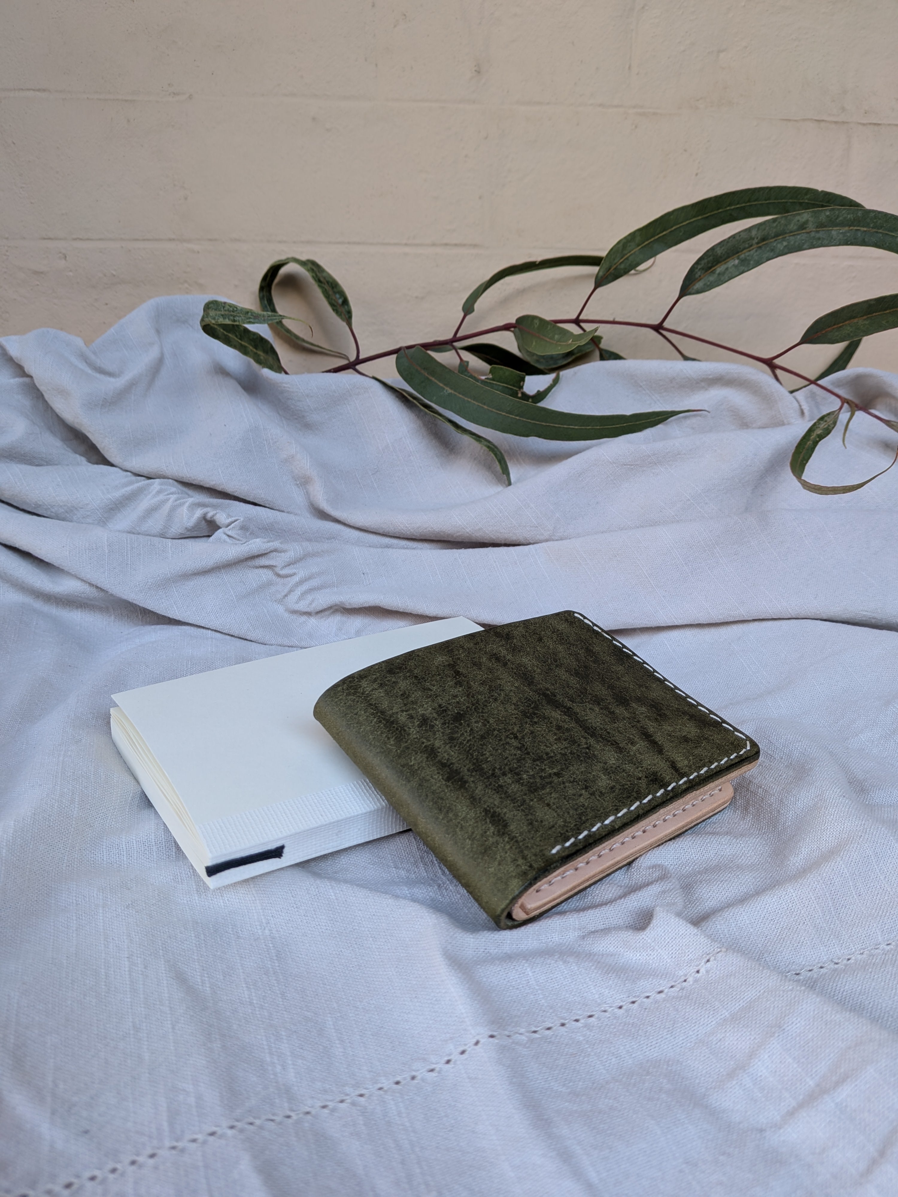 Heritage Leather Wallet in Olive