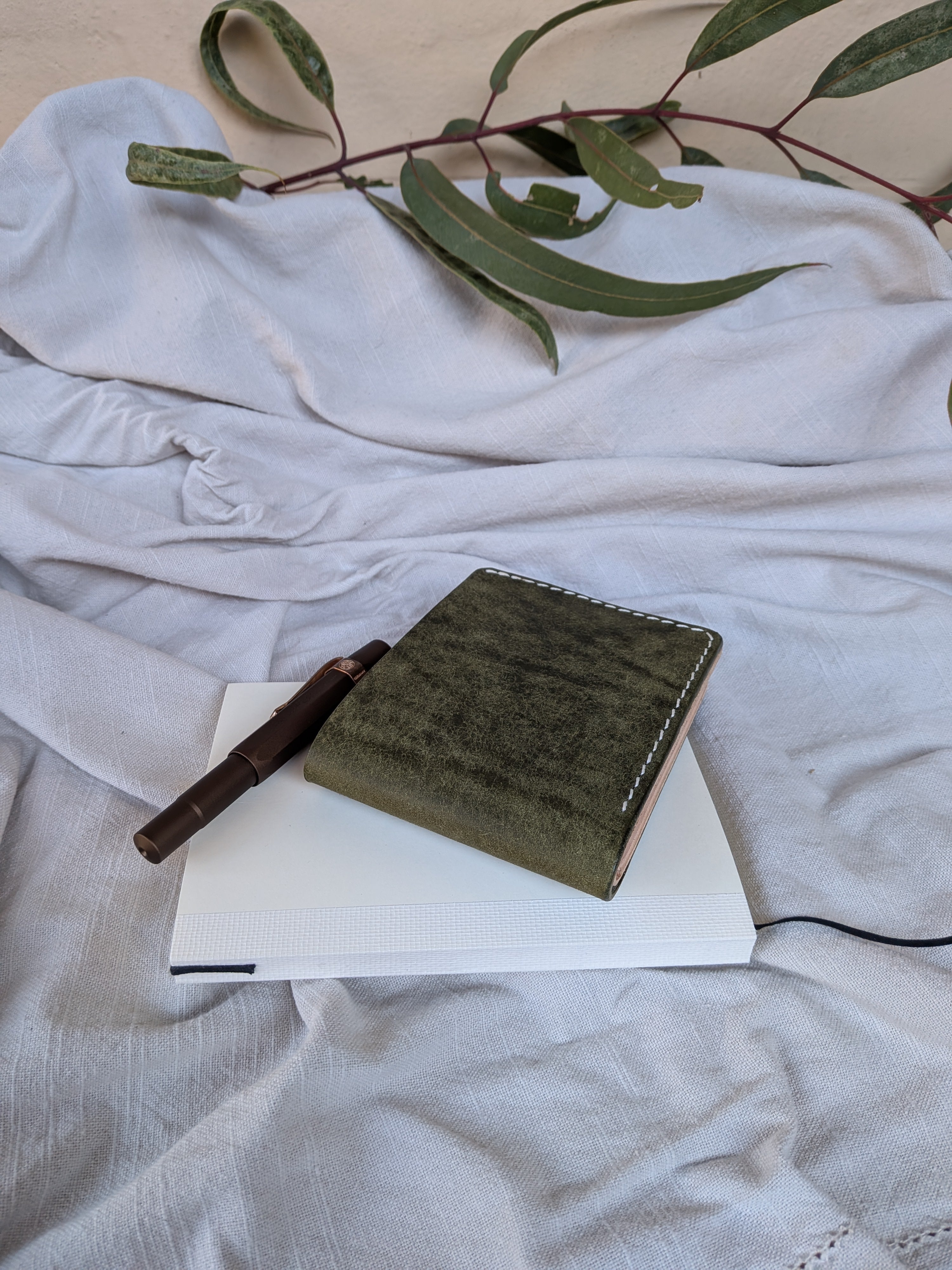 Heritage Leather Wallet in Olive