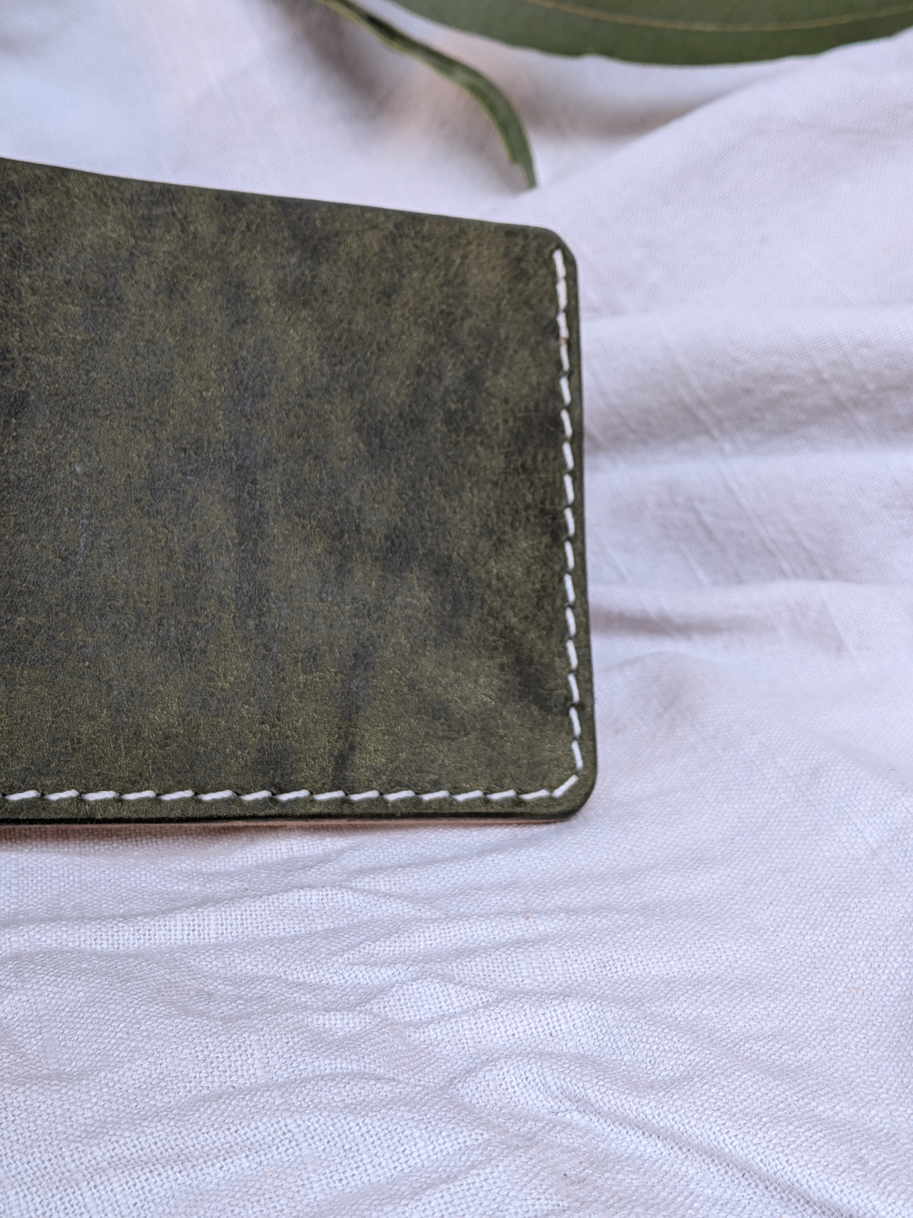 Heritage Leather Wallet in Olive