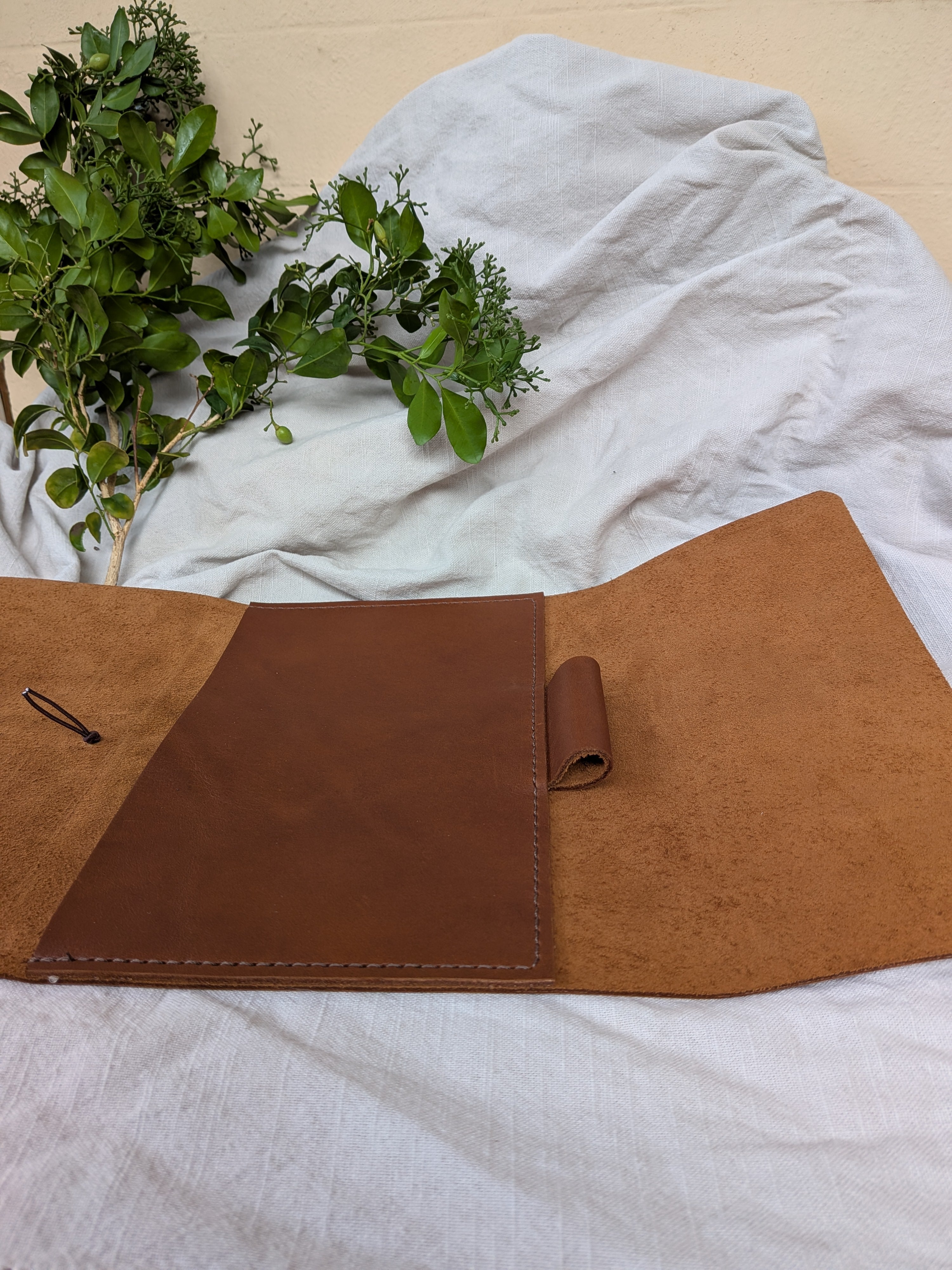 The Folio Cover A5 in Saddle Tan