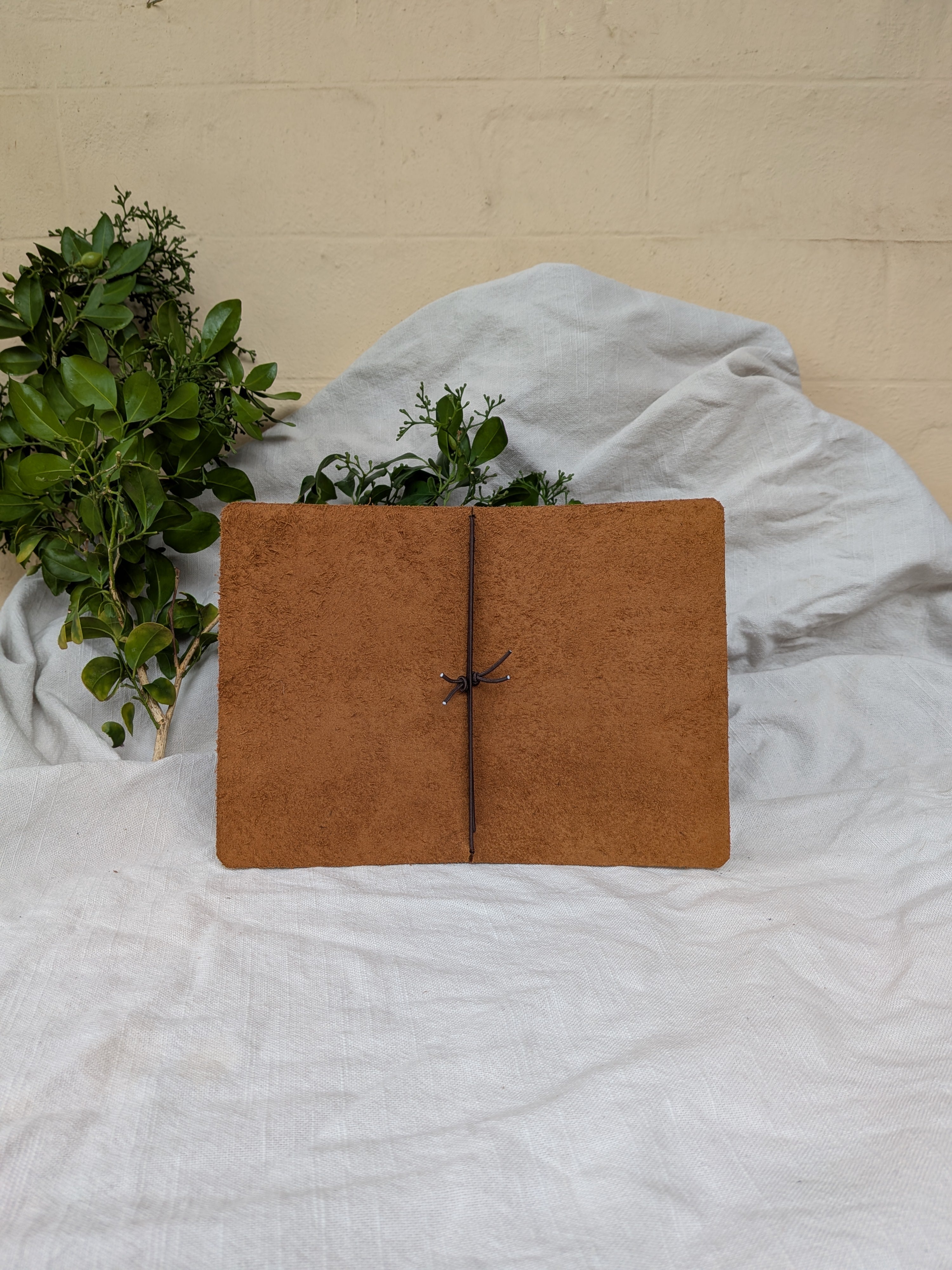 Defence Notebook Cover in Saddle Tan
